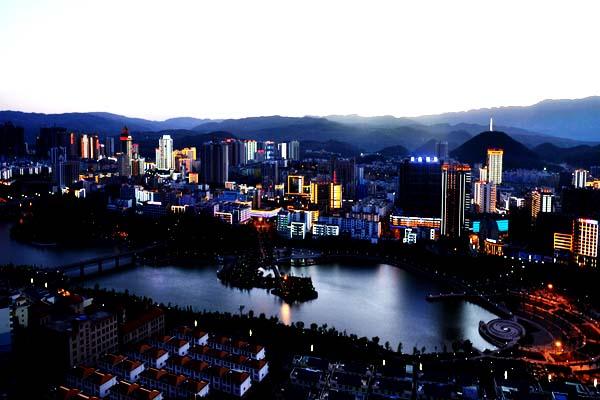 盤州市融媒體中心供圖貴州省將加強(qiáng)對六盤水市創(chuàng)建省級園林城.