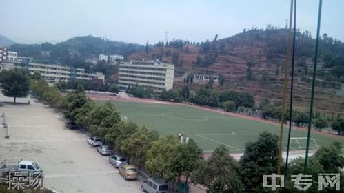 六盤(pán)水市第五中學(xué)校園圖片 環(huán)境怎么樣